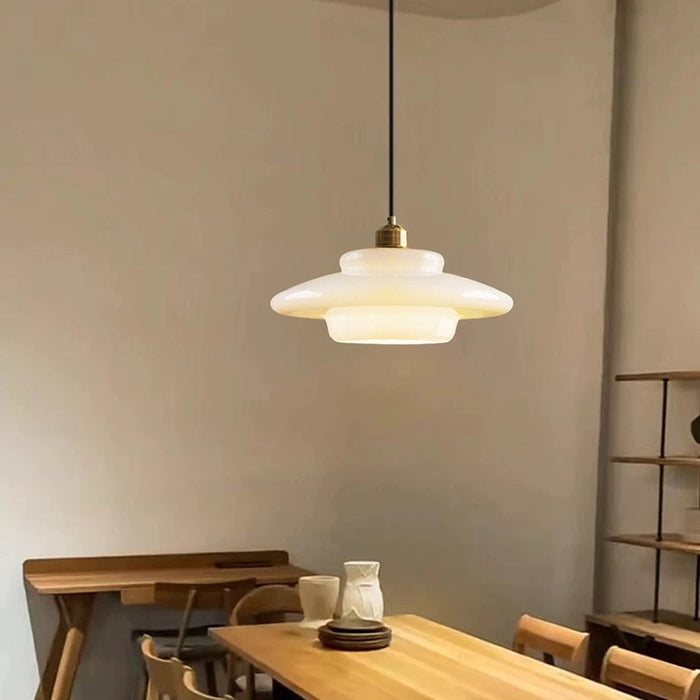 Szklana lampa stołowa – nowoczesny design