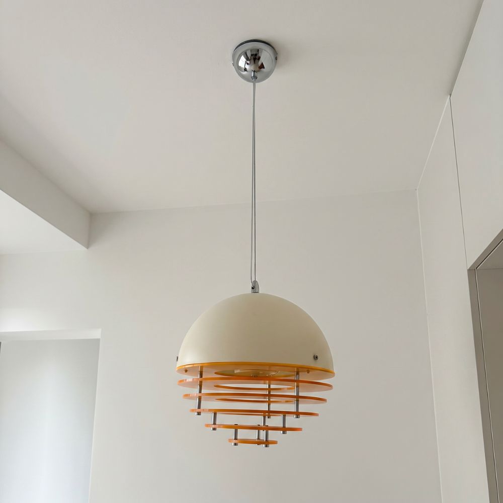Lampa wisząca z warstwowym efektem zachodu słońca