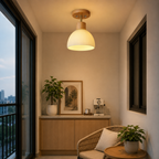 Lampa sufitowa z nordyckiego drewna i szklanych pasków