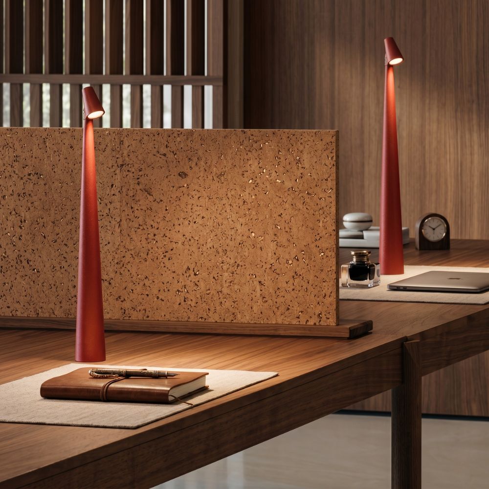 Nowoczesna lampa biurkowa w kształcie stożka LED – Ładowanie USB