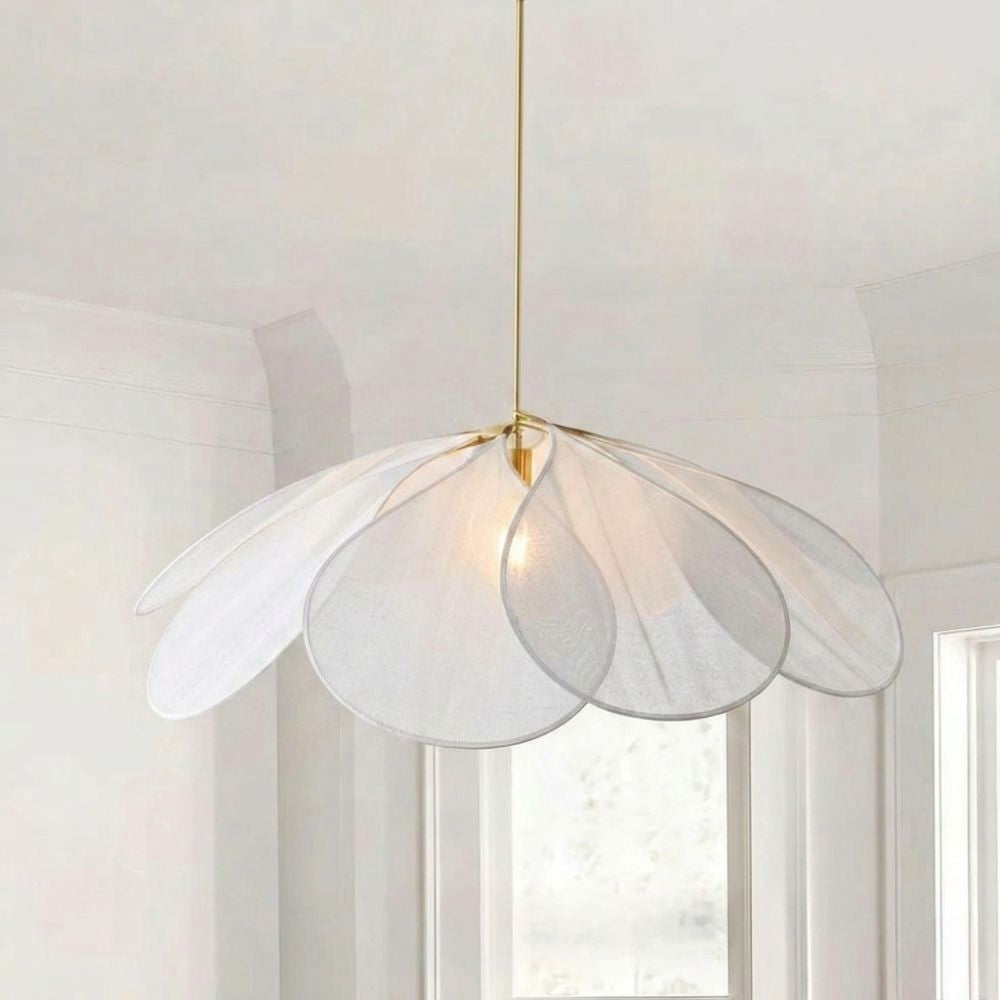 Lampa wisząca w kształcie kwiatu – nowoczesny design