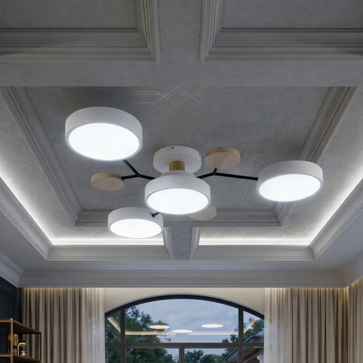 Smukła lampa sufitowa z ręcznie wykończonymi detalami – nowoczesny design