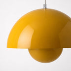 Nowoczesna kolorowa lampa wisząca z kopułą