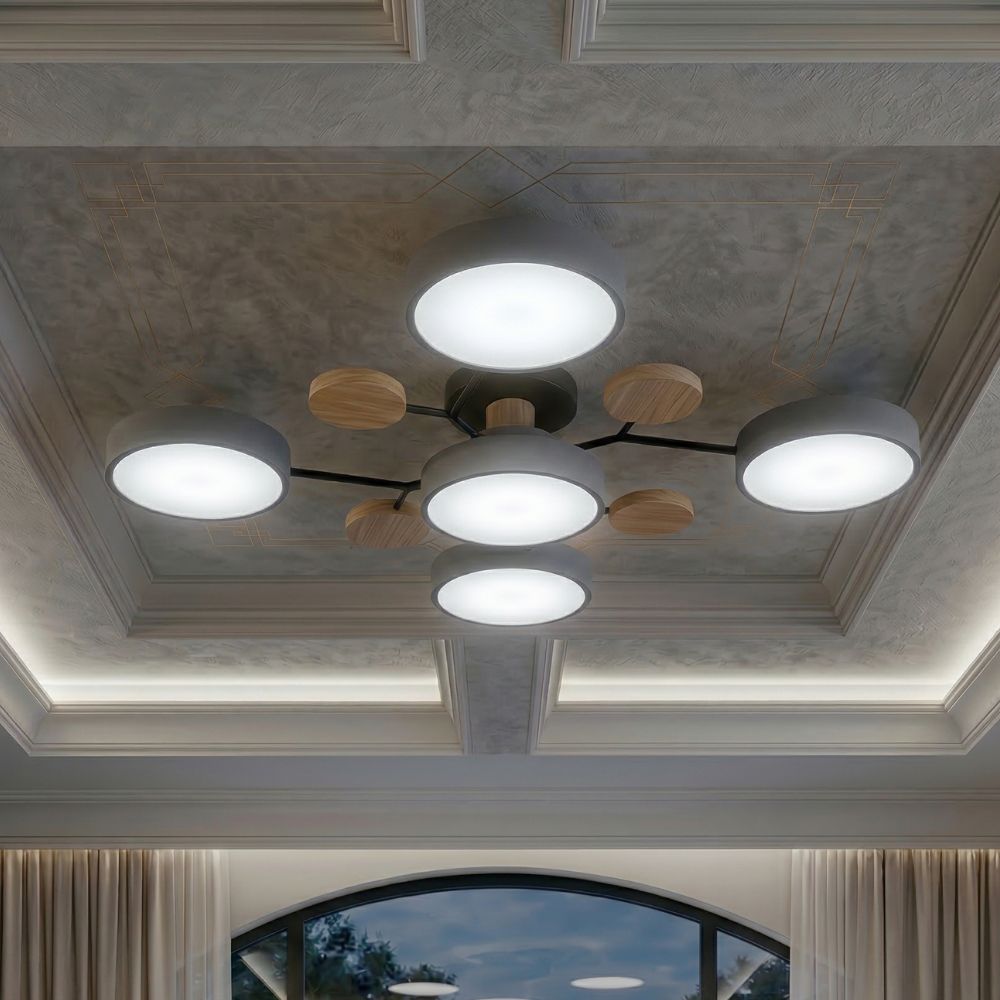 Smukła lampa sufitowa z ręcznie wykończonymi detalami – nowoczesny design