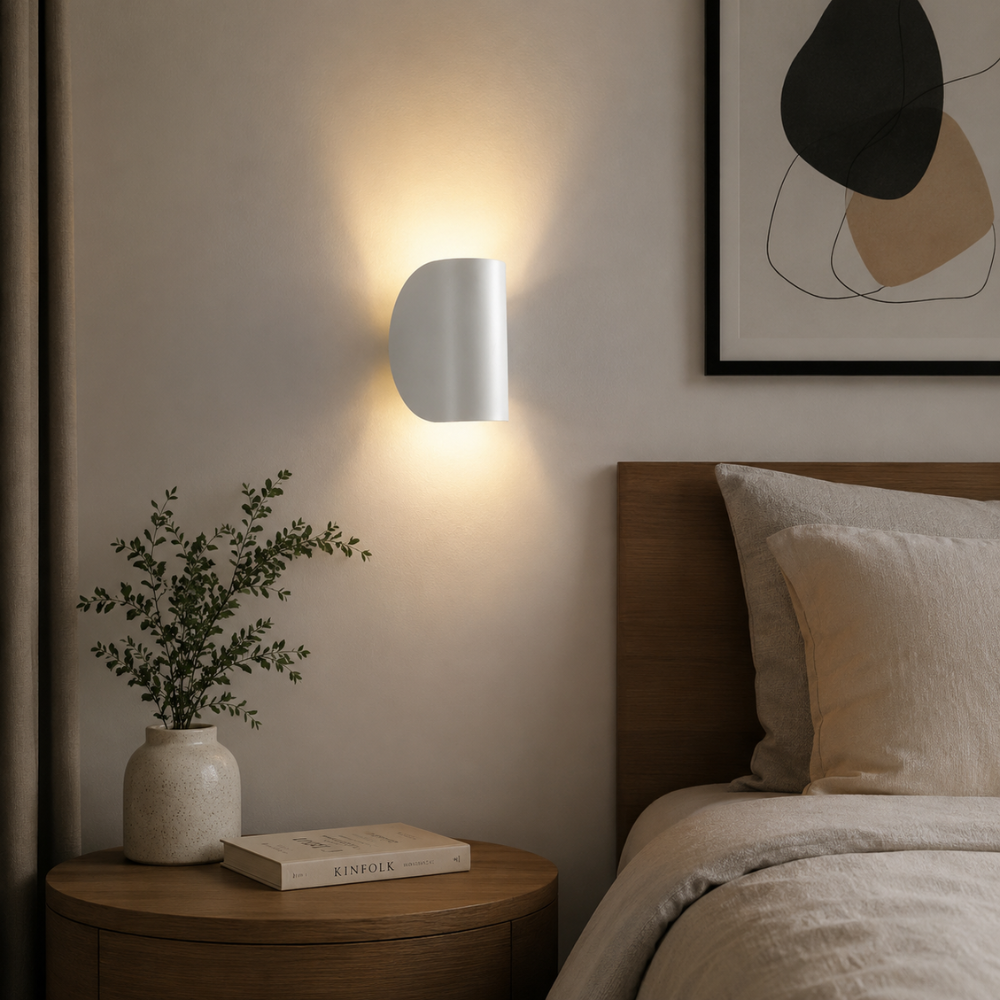 Nowoczesna aluminiowa kinkiet LED z regulacją wysokości