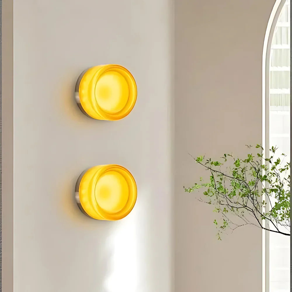 Nowoczesna lampa ścienna Nordic Luminous z akrylu