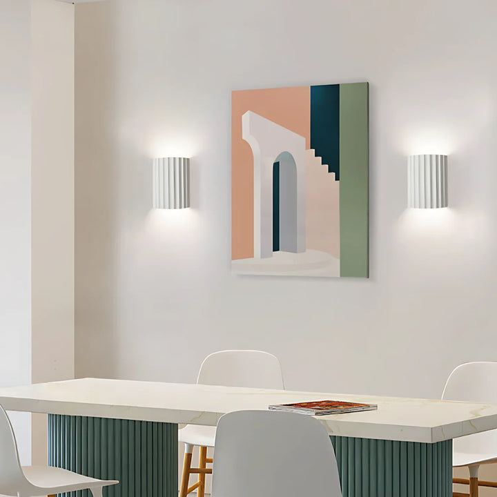 Nowoczesna lampa ścienna Clarity z żywicy, styl nordycki