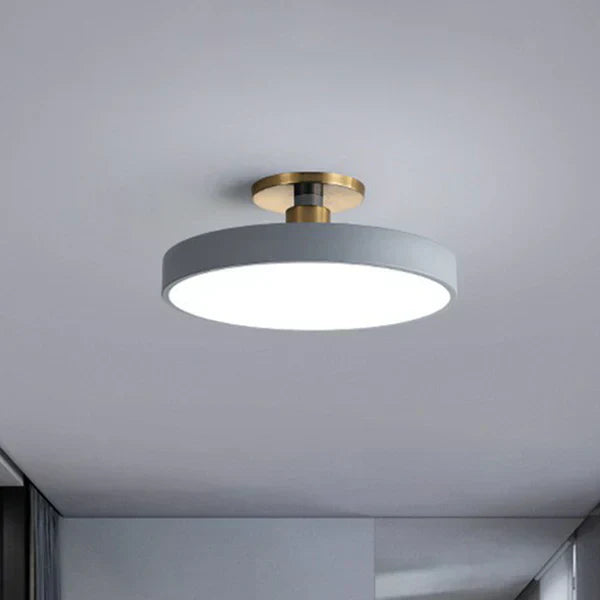 Nowoczesna lampa sufitowa – minimalistyczny design