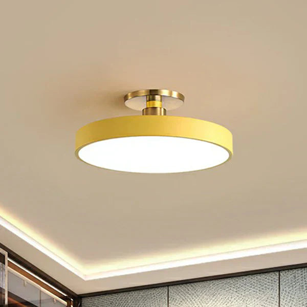 Nowoczesna lampa sufitowa – minimalistyczny design
