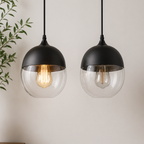 Lampa wisząca z drewna i szkła w stylu skandynawskim