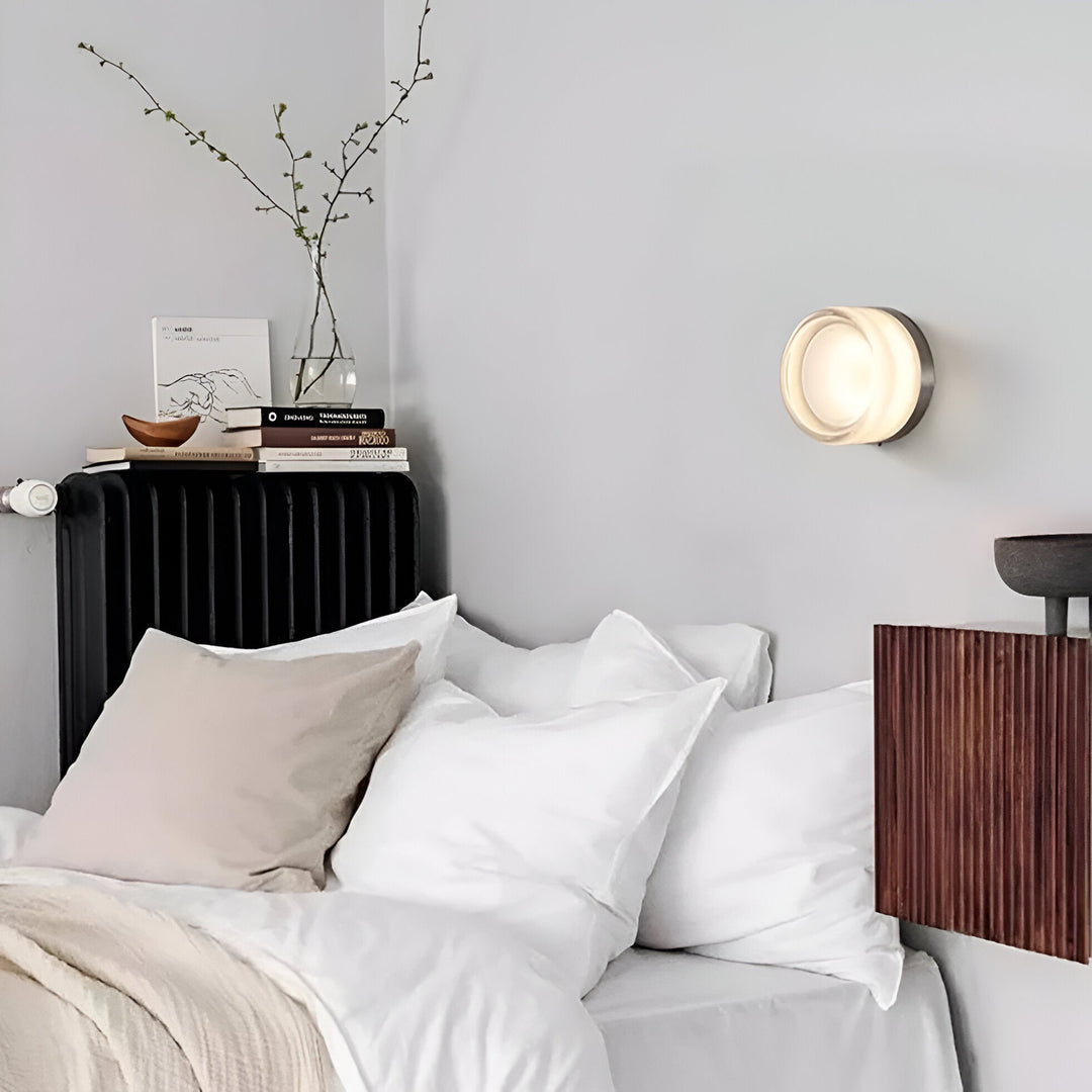 Nowoczesna lampa ścienna Nordic Luminous z akrylu
