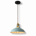 Minimalistyczna lampa wisząca w stylu industrialnym z matowym wykończeniem