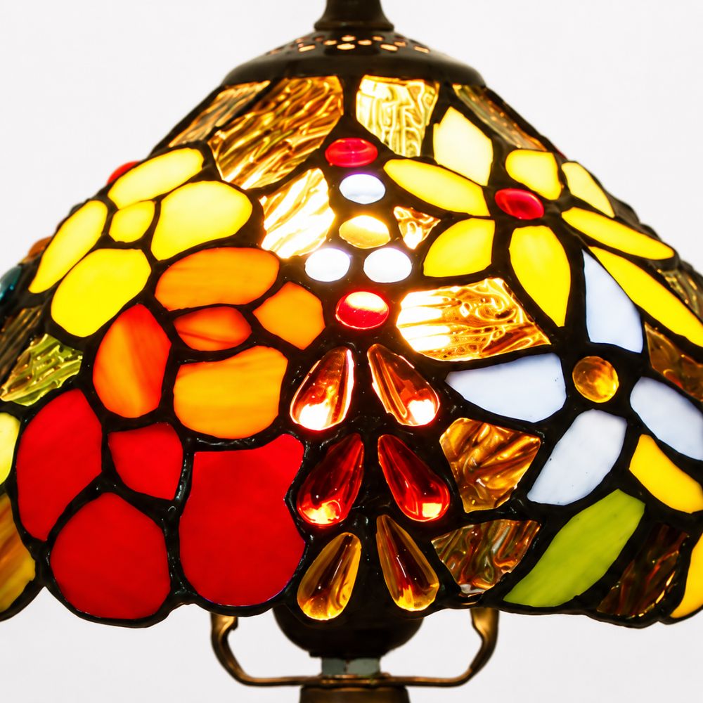 Kolorowa lampa stołowa z witrażowego szkła