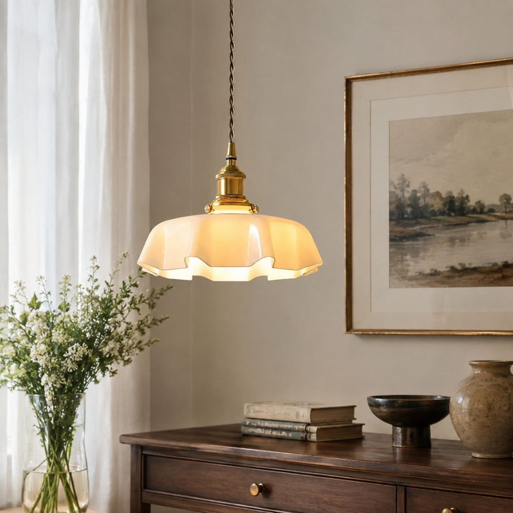 Szklana lampa wisząca w kształcie kwiatu z oprawką E27