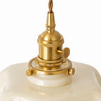 Szklana lampa wisząca w kształcie kwiatu z oprawką E27