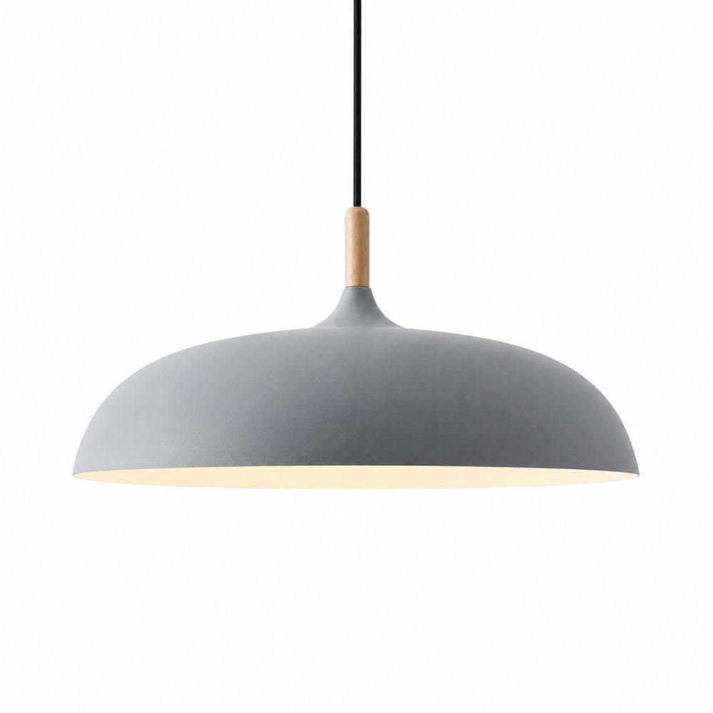 Nordycka lampa wisząca z drewnianym akcentem