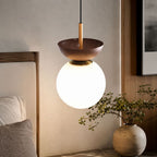 Nordycka szklana lampa wisząca kula z drewnianym detalem