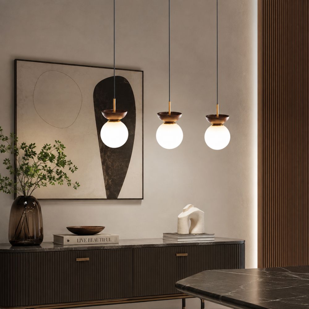 Nordycka szklana lampa wisząca kula z drewnianym detalem