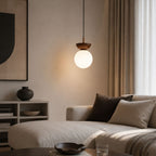 Nordycka szklana lampa wisząca kula z drewnianym detalem