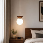 Nordycka szklana lampa wisząca kula z drewnianym detalem