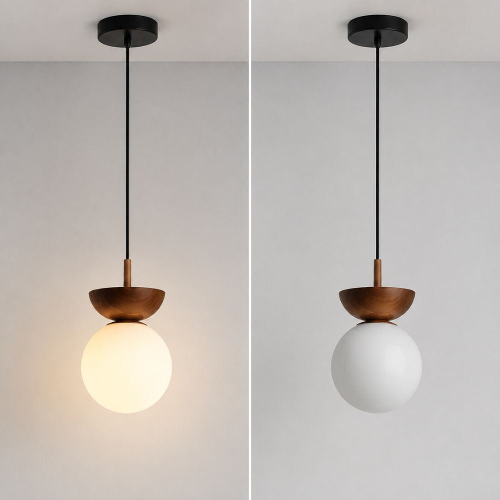 Nordycka szklana lampa wisząca kula z drewnianym detalem