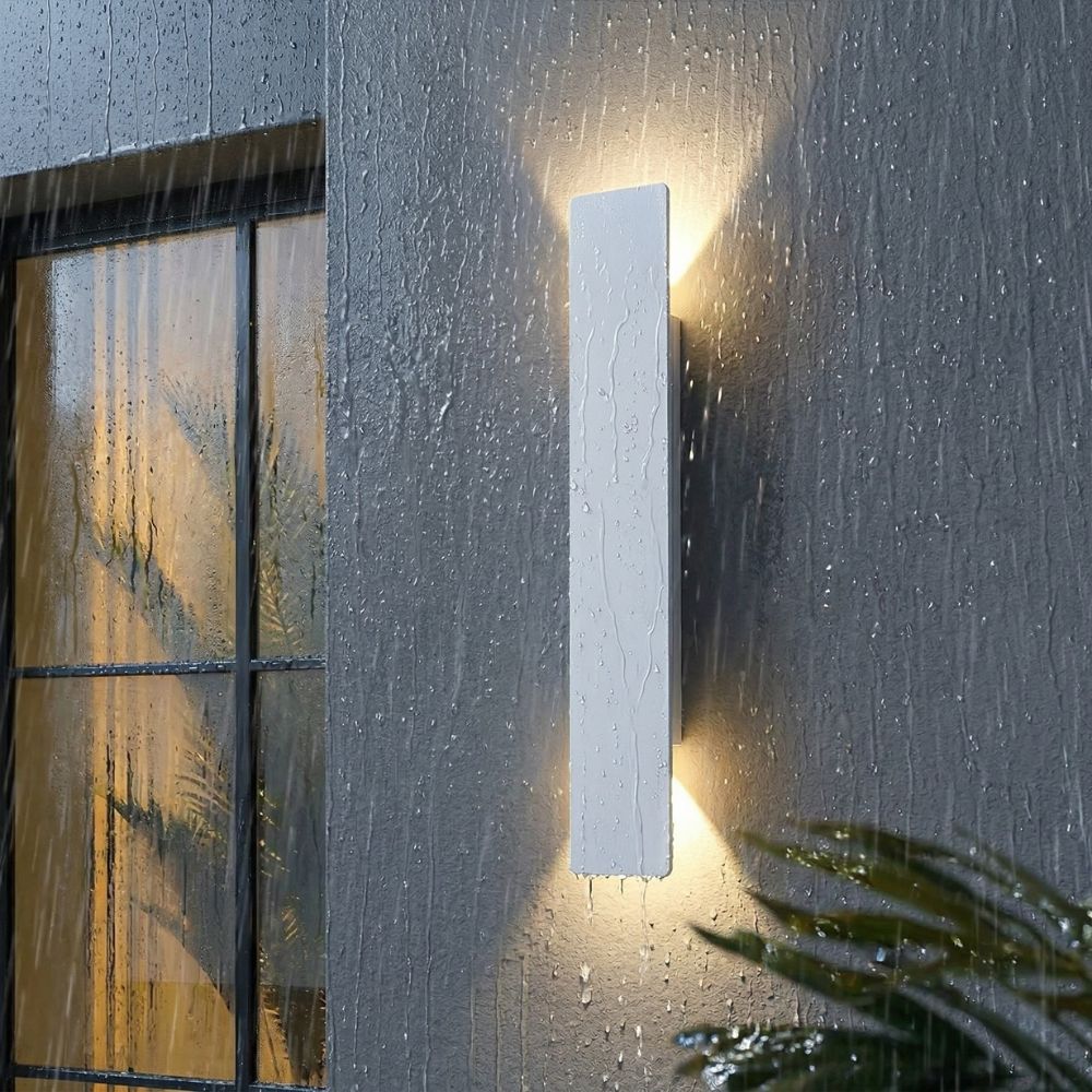 Odporna na warunki atmosferyczne lampa ścienna zewnętrzna