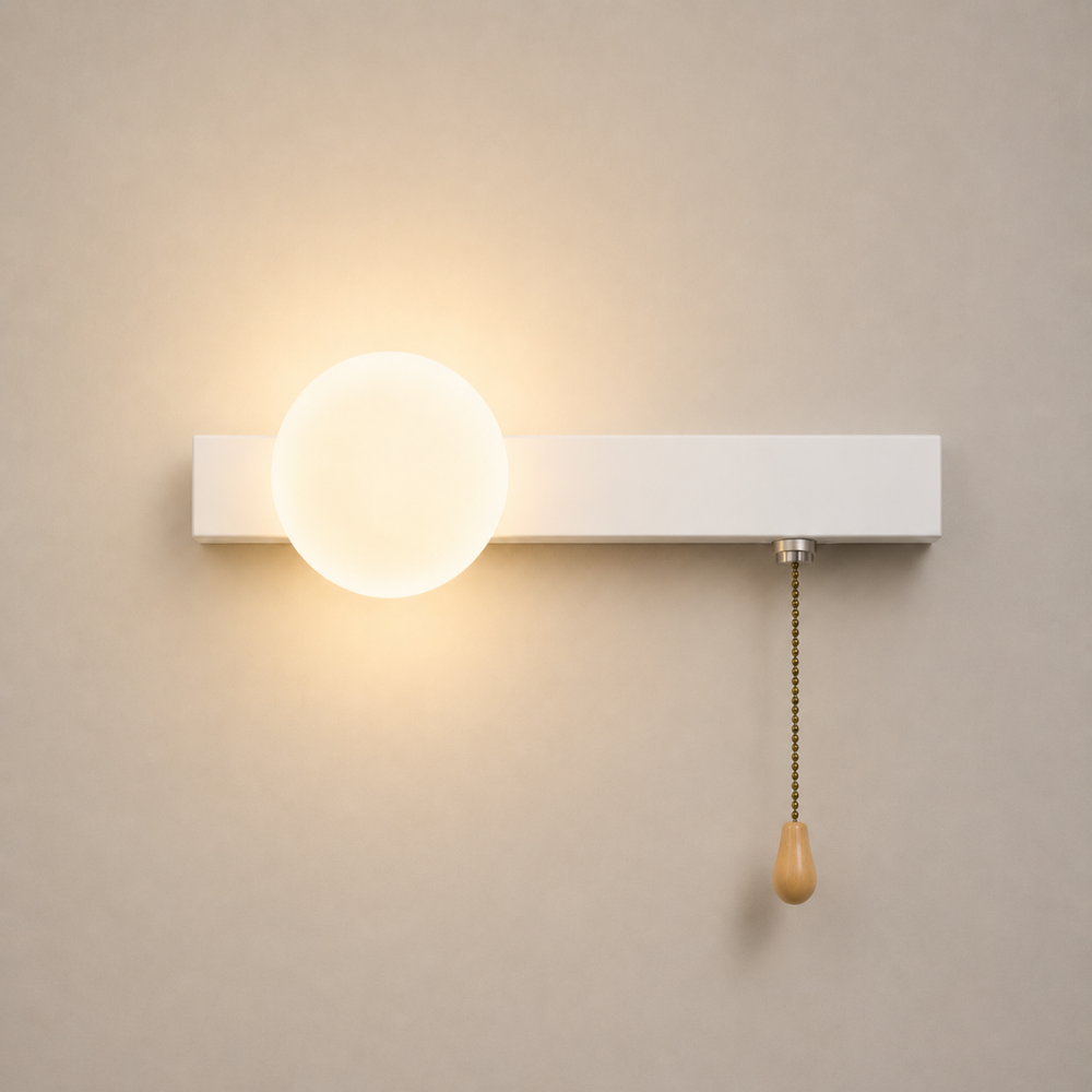 Nowoczesna minimalistyczna kinkietowa lampa kulista z przełącznikiem pociągowym