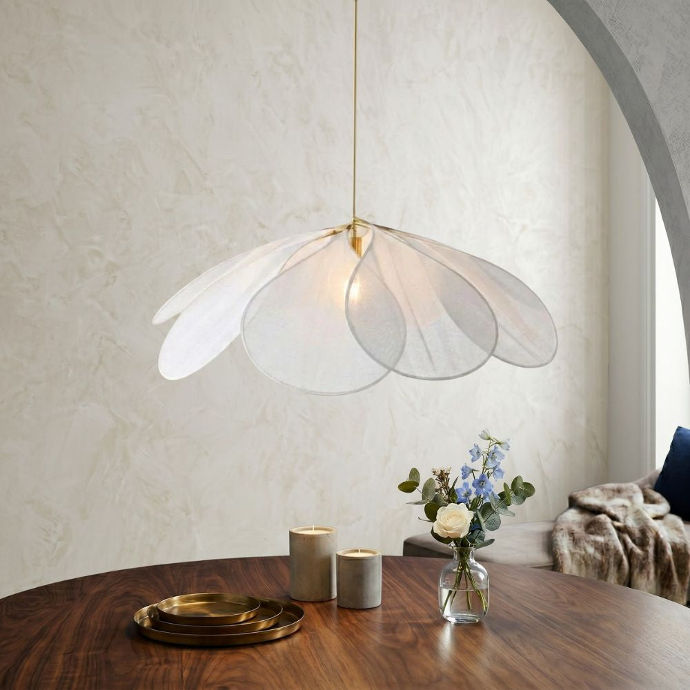 Lampa wisząca w kształcie kwiatu – nowoczesny design