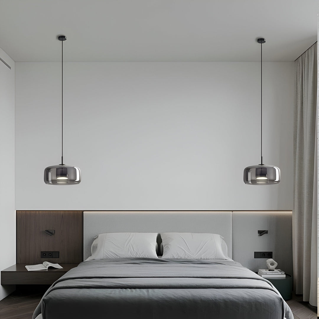 Nowoczesna lampa sufitowa z szklaną kloszem i LED, styl retro