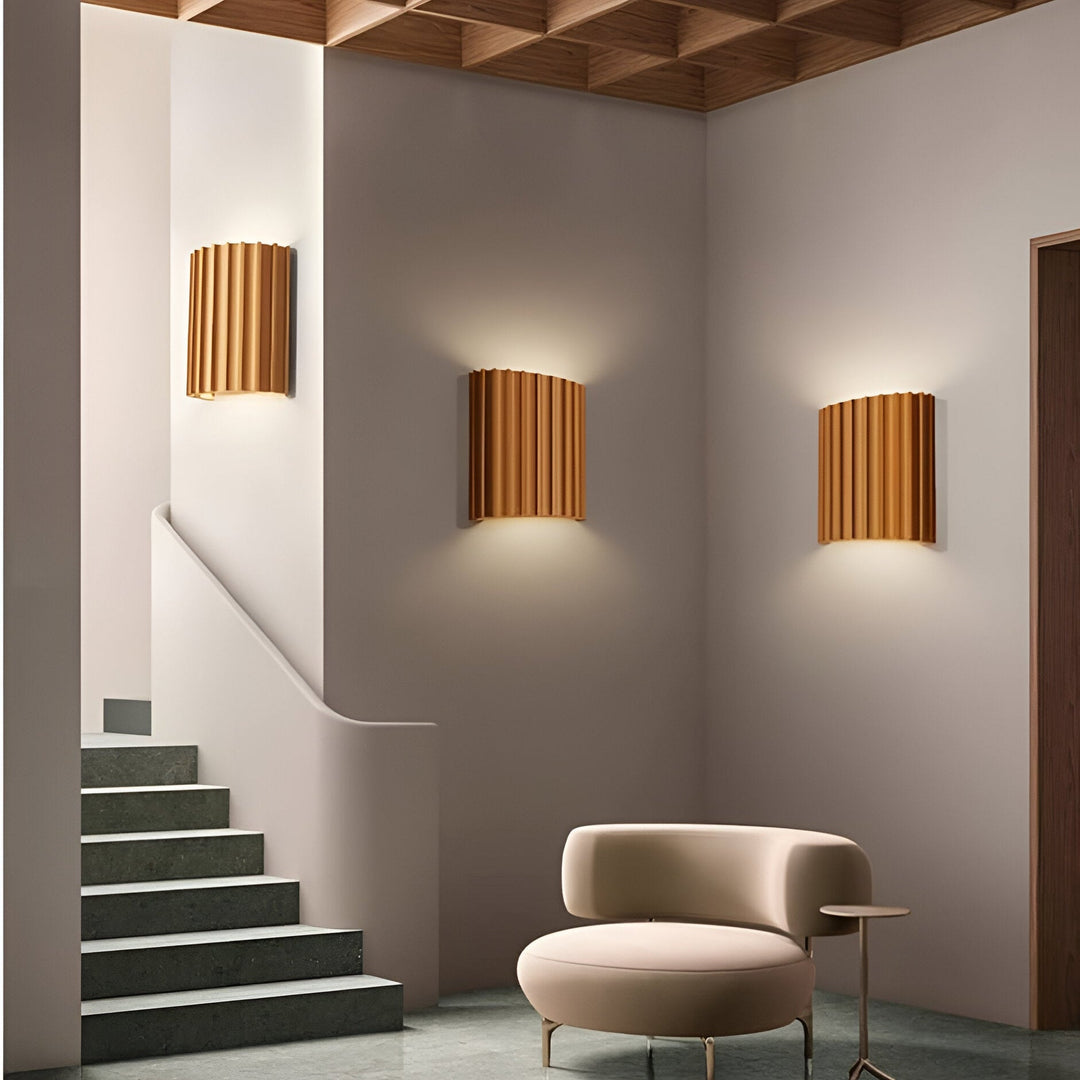 Nowoczesna lampa ścienna Clarity z żywicy, styl nordycki