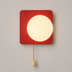 Nowoczesna minimalistyczna kinkietowa lampa kulista z przełącznikiem pociągowym