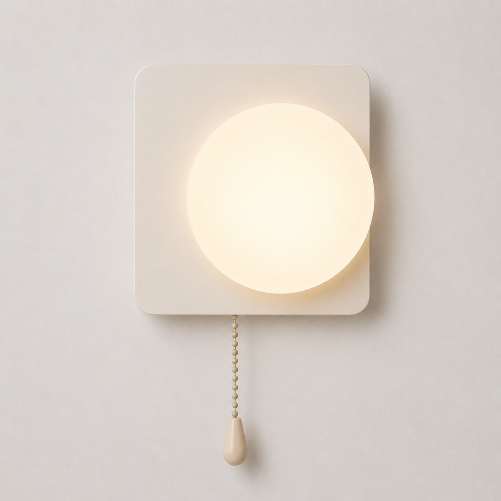 Nowoczesna minimalistyczna kinkietowa lampa kulista z przełącznikiem pociągowym