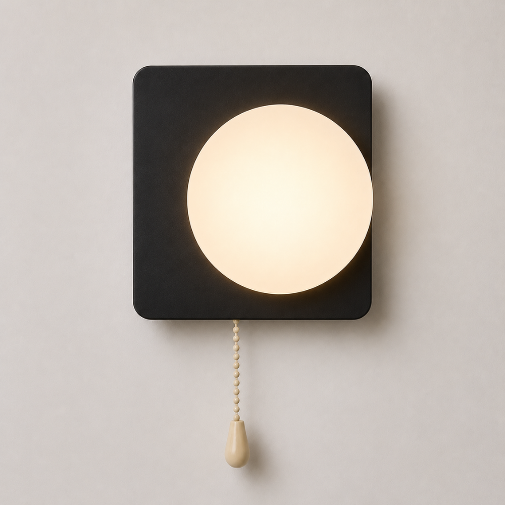 Nowoczesna minimalistyczna kinkietowa lampa kulista z przełącznikiem pociągowym