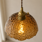 Ręcznie wykonana lampa wisząca o ciepłym blasku