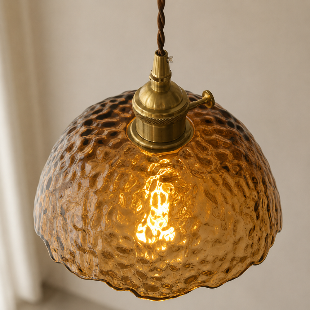 Ręcznie wykonana lampa wisząca o ciepłym blasku