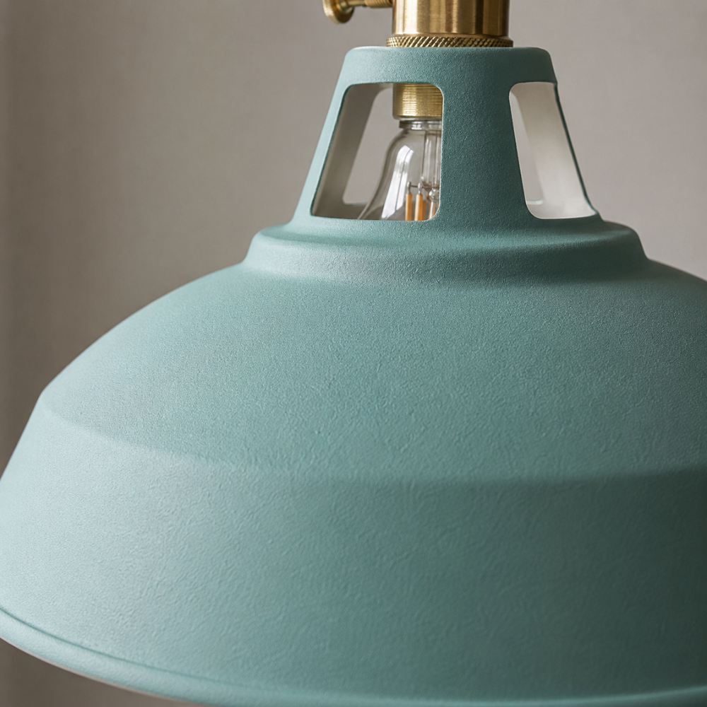 Minimalistyczna lampa wisząca w stylu industrialnym z matowym wykończeniem