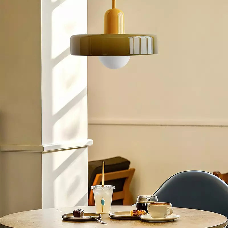 Lampa sufitowa w kształcie kuli – nowoczesny design