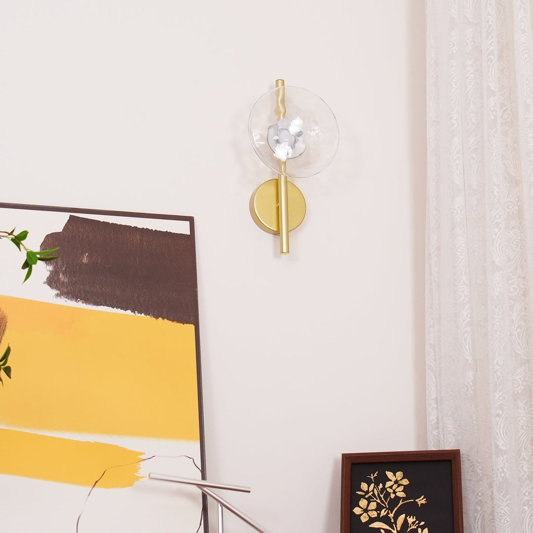 Lampa ścienna Ceto z okrągłym kloszem w stylu skandynawskim