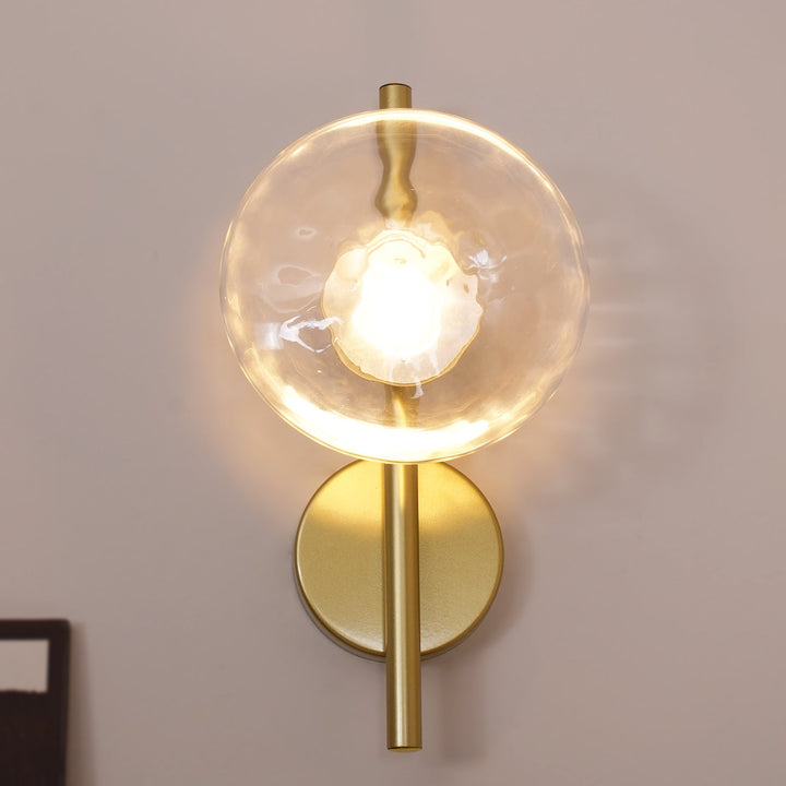 Lampa ścienna Ceto z okrągłym kloszem w stylu skandynawskim