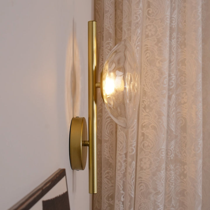 Lampa ścienna Ceto z okrągłym kloszem w stylu skandynawskim