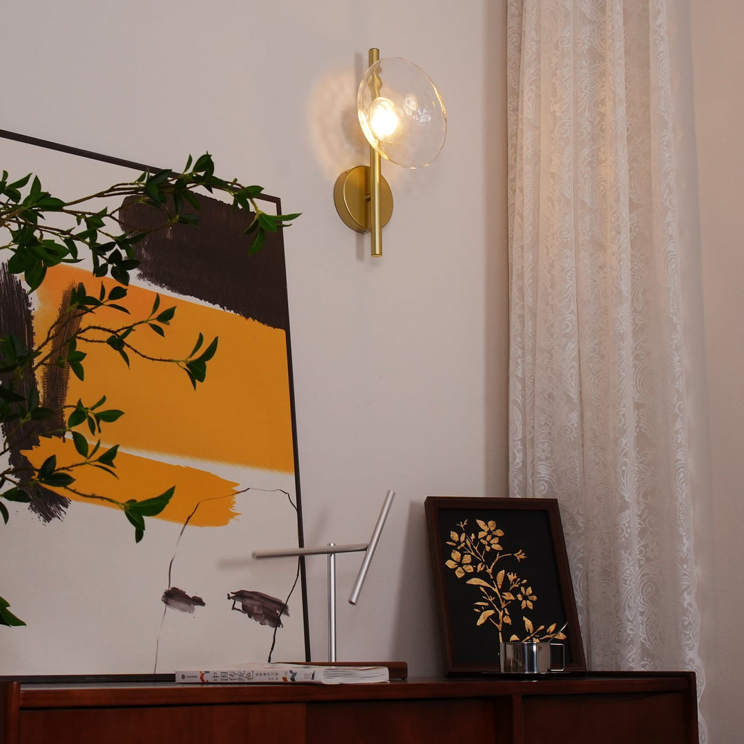 Lampa ścienna Ceto z okrągłym kloszem w stylu skandynawskim
