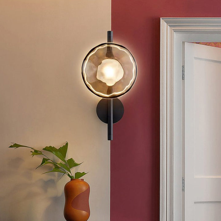 Lampa ścienna Ceto z okrągłym kloszem w stylu skandynawskim