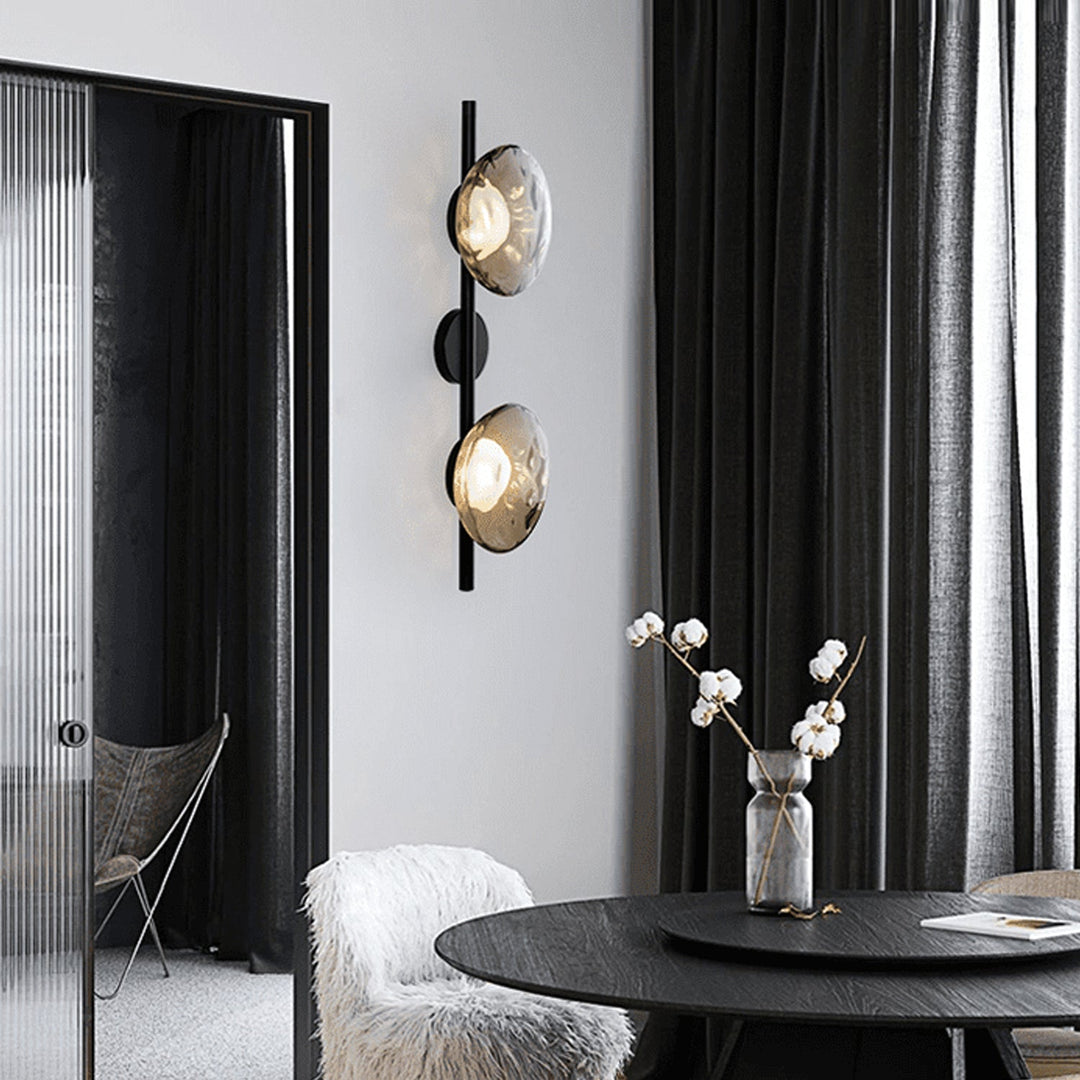 Lampa ścienna Ceto z okrągłym kloszem w stylu skandynawskim