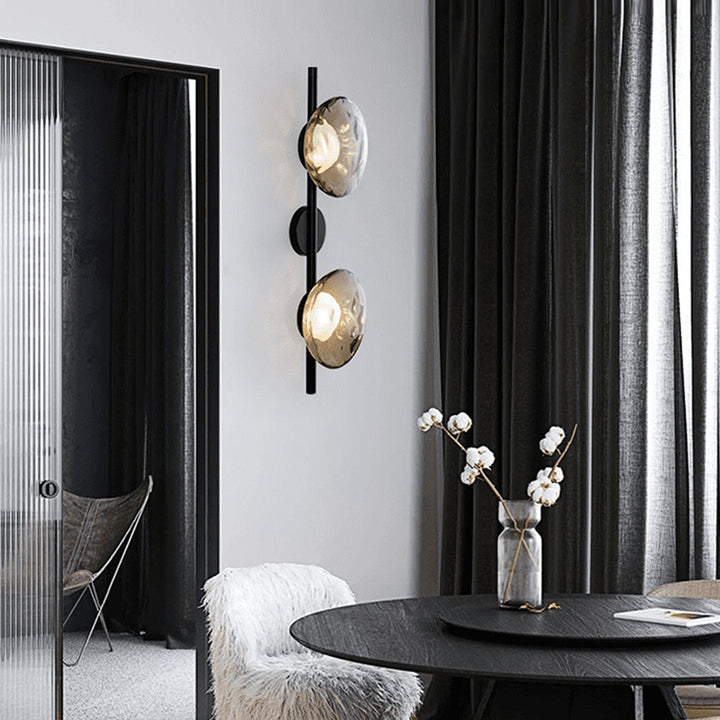 Lampa ścienna Ceto z okrągłym kloszem w stylu skandynawskim
