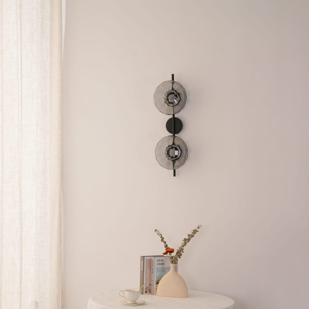 Lampa ścienna Ceto z okrągłym kloszem w stylu skandynawskim