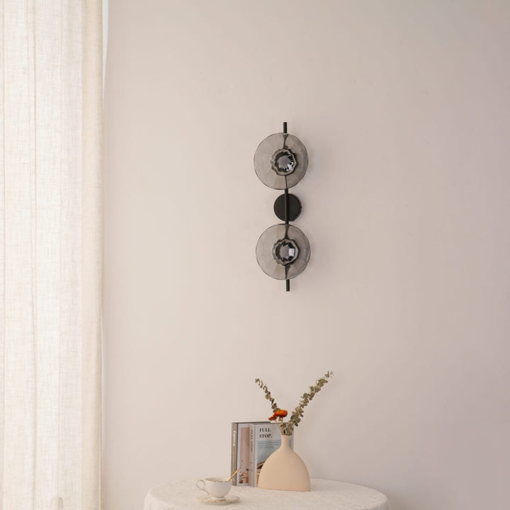 Lampa ścienna Ceto z okrągłym kloszem w stylu skandynawskim