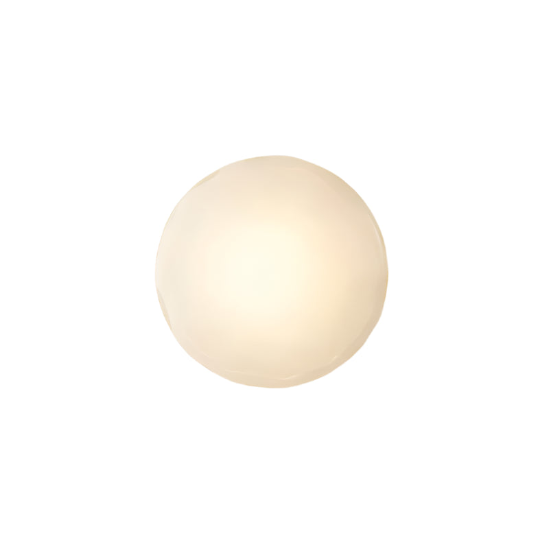 Lampa ścienna Ceto z okrągłym kloszem w stylu skandynawskim