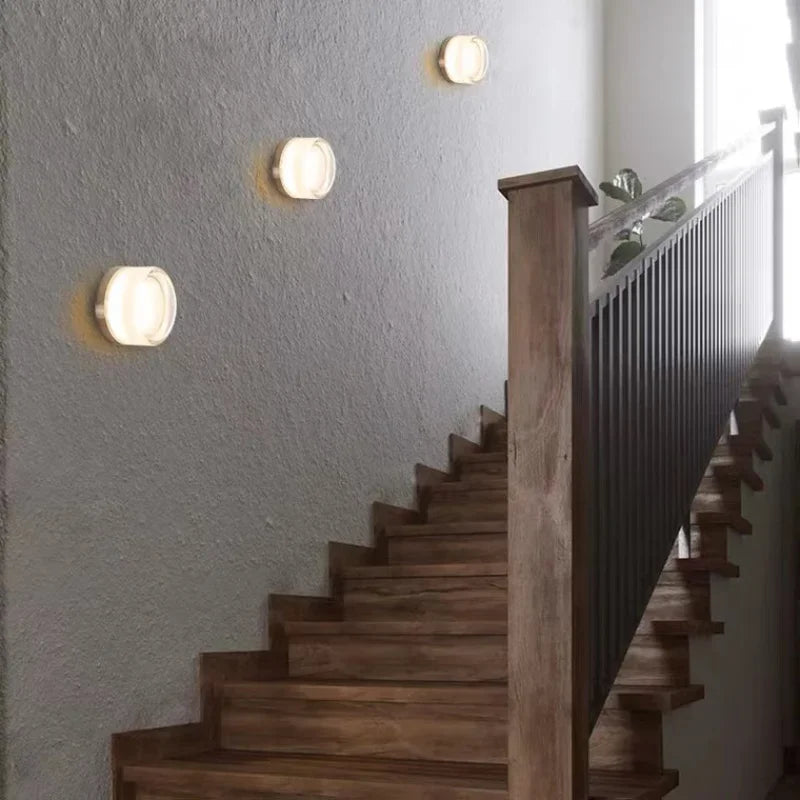 Lampa ścienna – minimalistyczny design