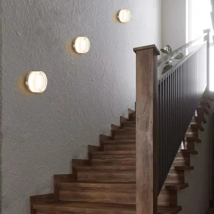Lampa ścienna – minimalistyczny design