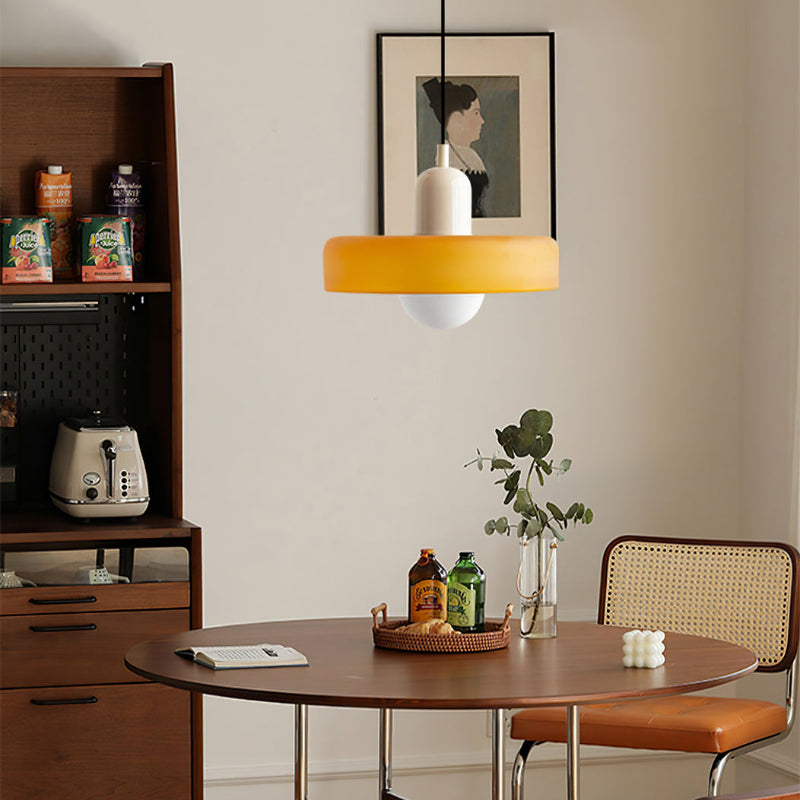 Lampa sufitowa w kształcie kuli – nowoczesny design